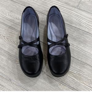 Black Mary Jane's Size 9